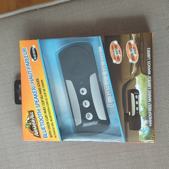 Armor All Handsfree Bluetooth Speakerphone w/ Visor Clip - Picture 2 of 7